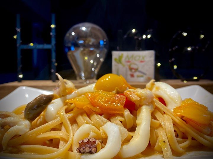 Bavettine integrali con pomodorini olive e frutti di mare